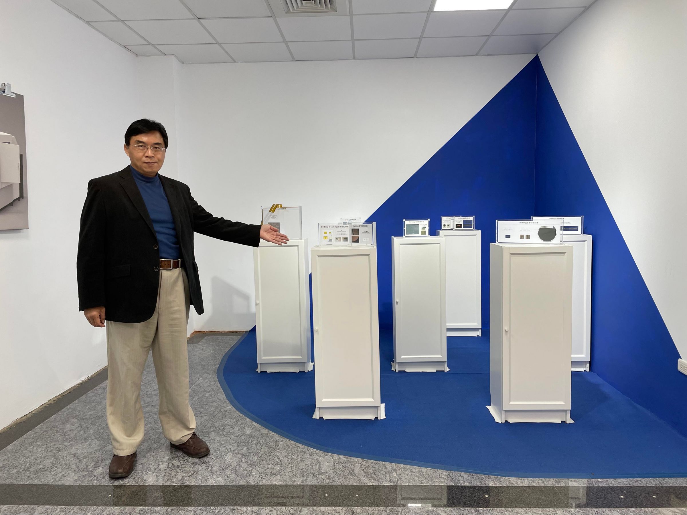 雷射微机电事业之经营管理特性